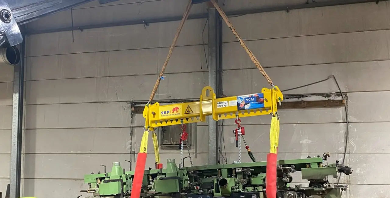 Demontage en plaatsing van 4-face schaafmachine