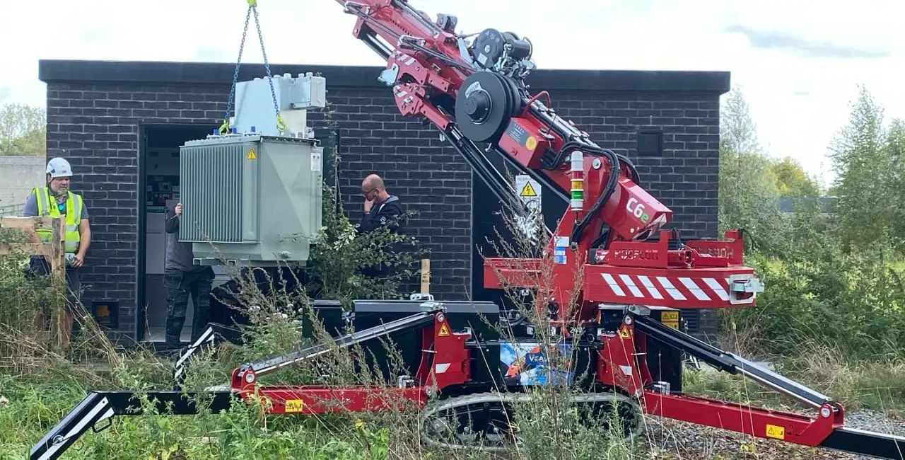 Hoeflon minihijskraan in Eeklo