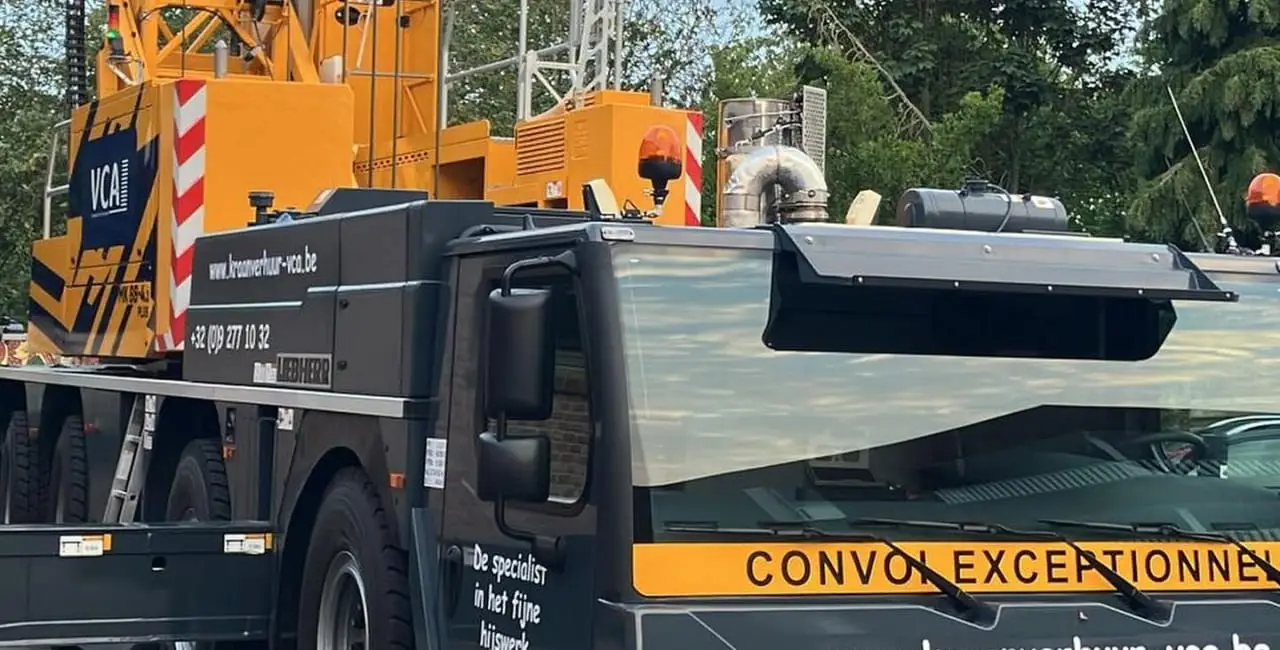 Onze mobiele torenkraan in Eke aan de slag