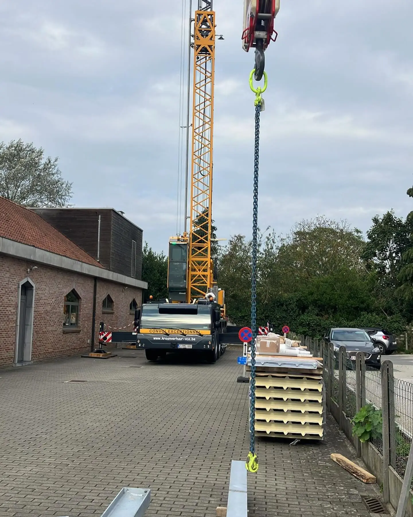 Onze mobiele torenkraan in Eke aan de slag