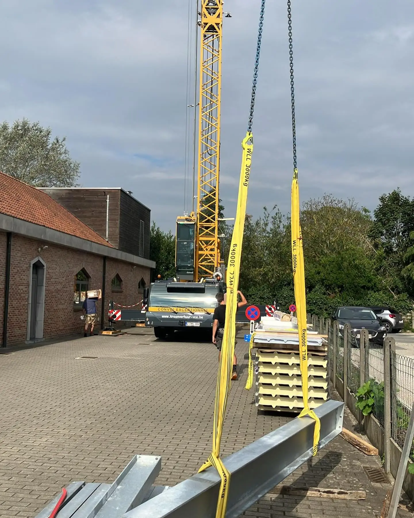 Onze mobiele torenkraan in Eke aan de slag