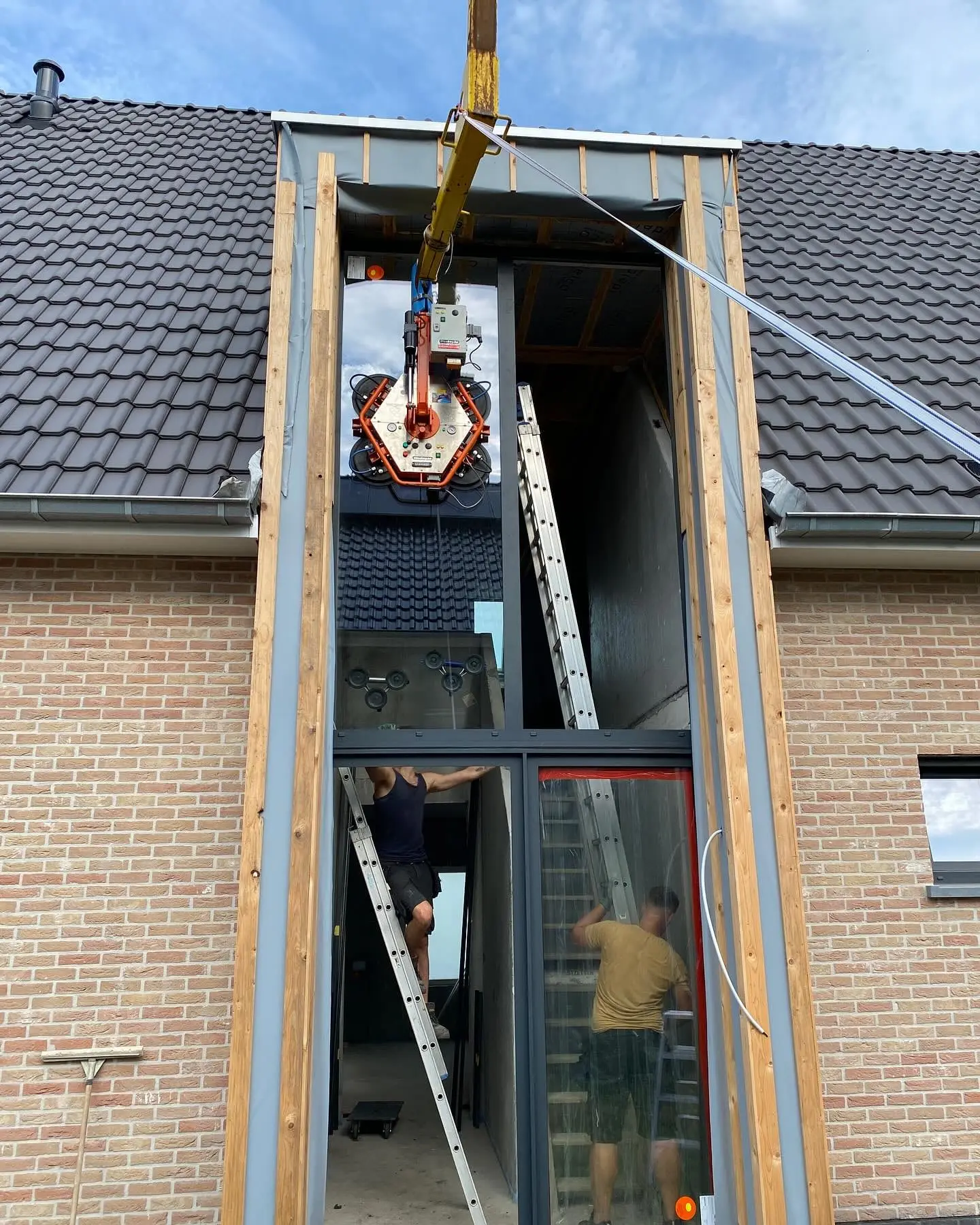 Plaatsen glas in Mill, Noord-Brabant, Nederland